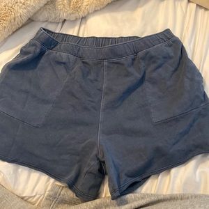 Universal thread sweatshorts